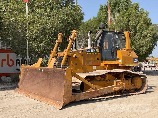 SEM 822D Dozers - Tratores rastos