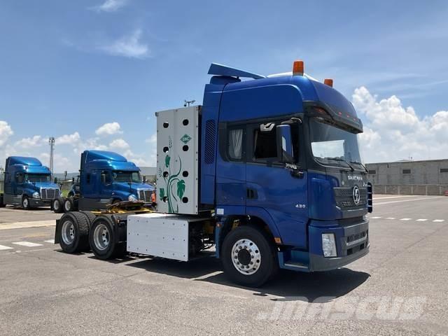Shacman X3000 Cabines e interior