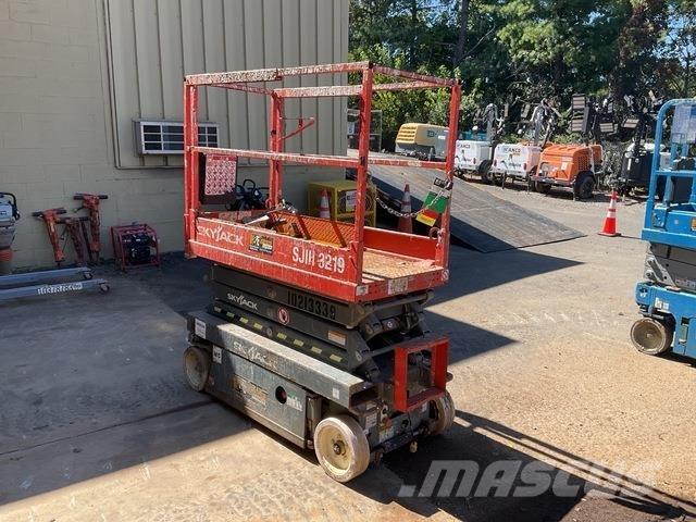 SkyJack 3219 Elevadores de tesoura