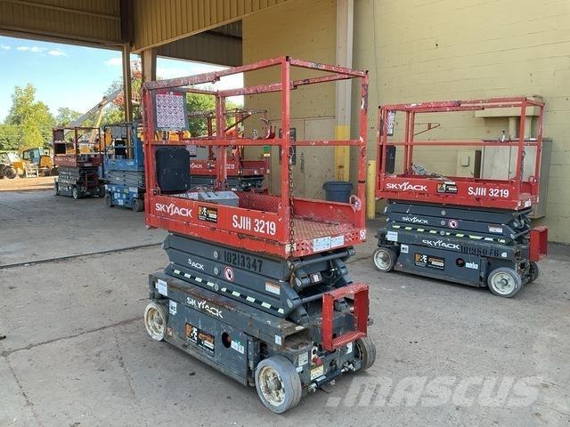 SkyJack 3219 Elevadores de tesoura