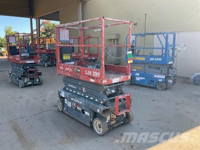 SkyJack 3219 Elevadores de tesoura