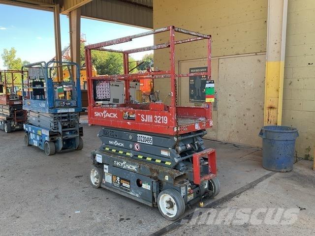 SkyJack 3219 Elevadores de tesoura