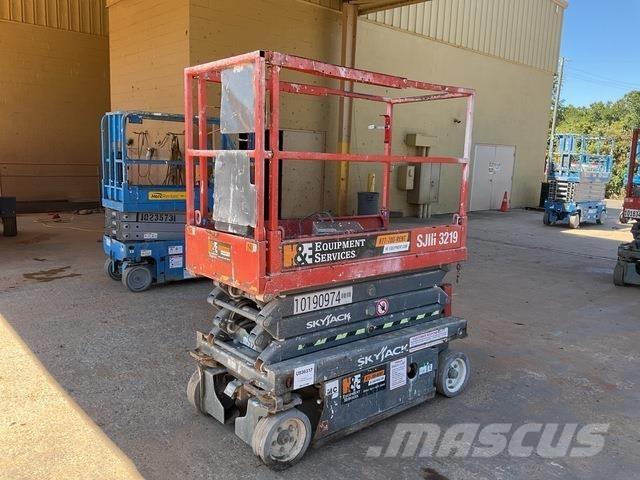 SkyJack 3219 Elevadores de tesoura