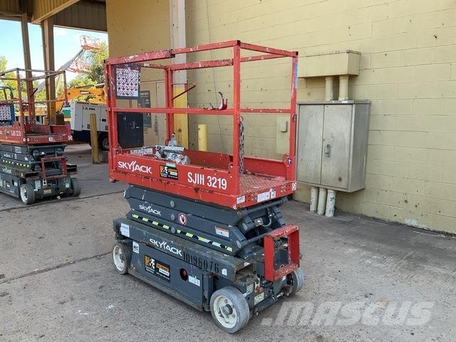 SkyJack 3219 Elevadores de tesoura