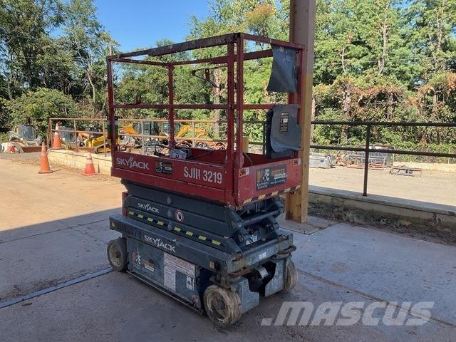 SkyJack 3219 Elevadores de tesoura