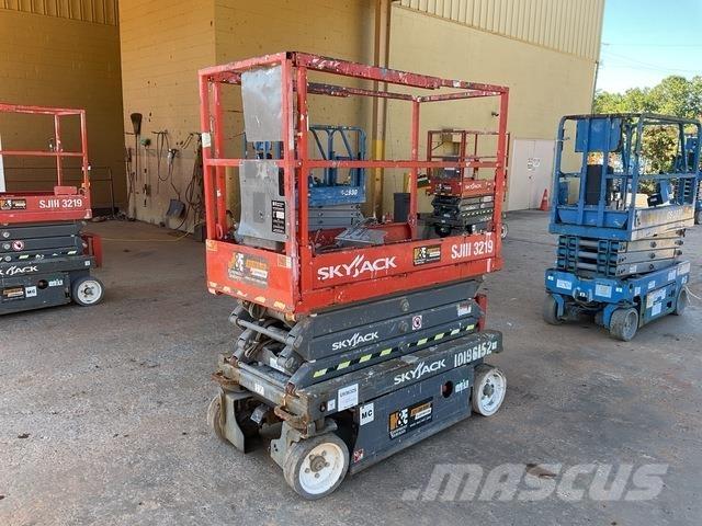 SkyJack 3219 Elevadores de tesoura
