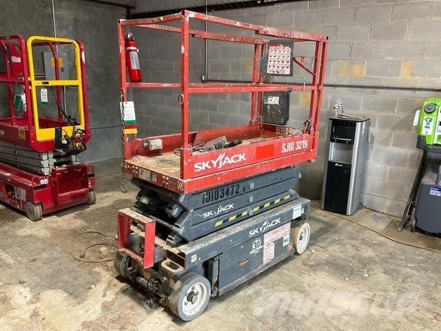 SkyJack 3219 Elevadores de tesoura