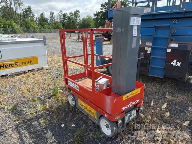 SkyJack SJ12 Plataformas de Mastro Vertical