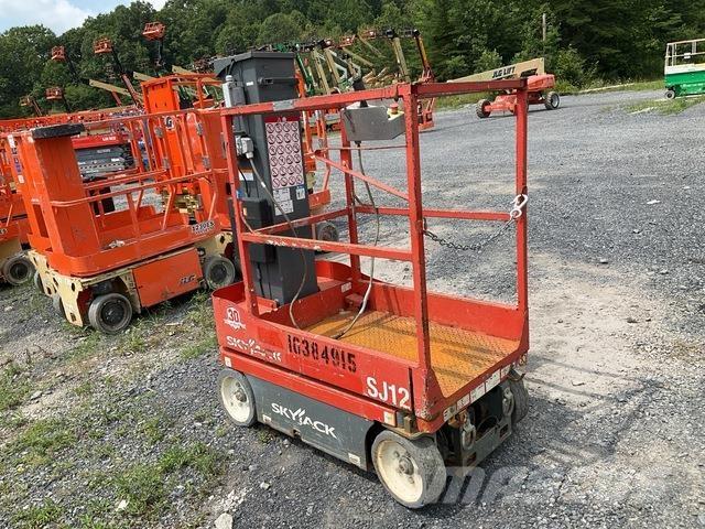 SkyJack SJ12 Plataformas de Mastro Vertical