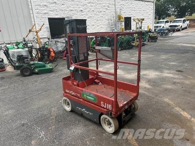 SkyJack SJ16 Plataformas de Mastro Vertical