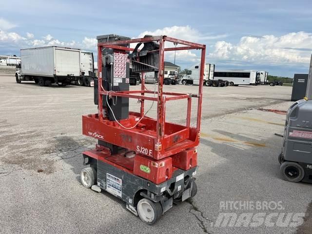 SkyJack SJ20E Plataformas de Mastro Vertical