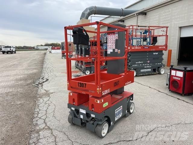 SkyJack SJ20E Plataformas de Mastro Vertical