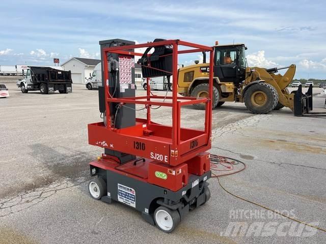 SkyJack SJ20E Plataformas de Mastro Vertical