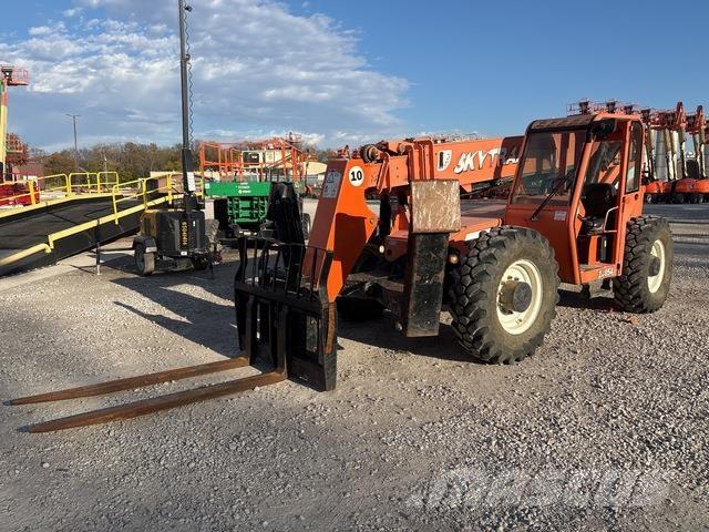 SkyTrak 10054 Manipulador telescópico