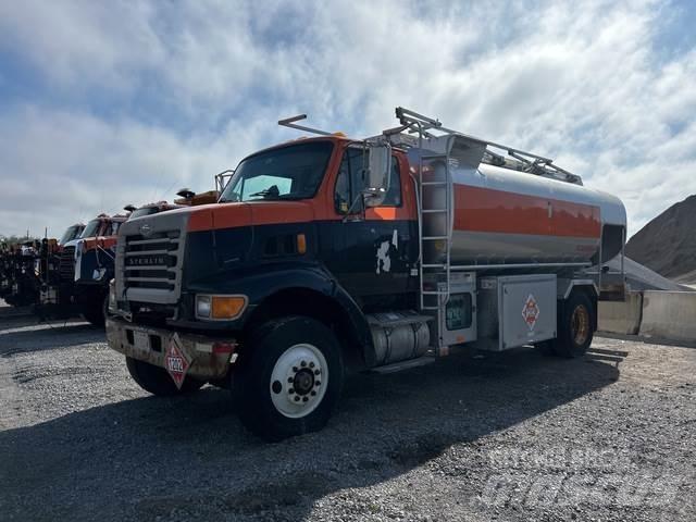 Sterling L7500 Camiões-cisterna