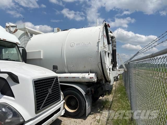 Sterling L9500 Camiões Aspiradores Combi