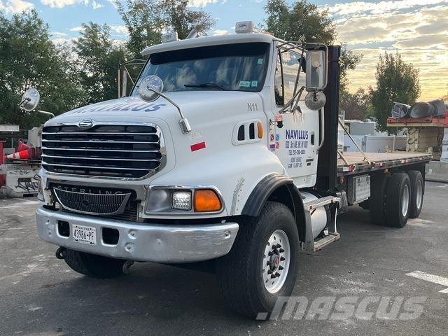 Sterling L9500 Camiões estrado/caixa aberta