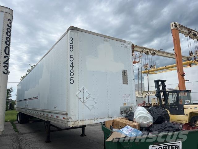 Strick  Reboques de caixa fechada