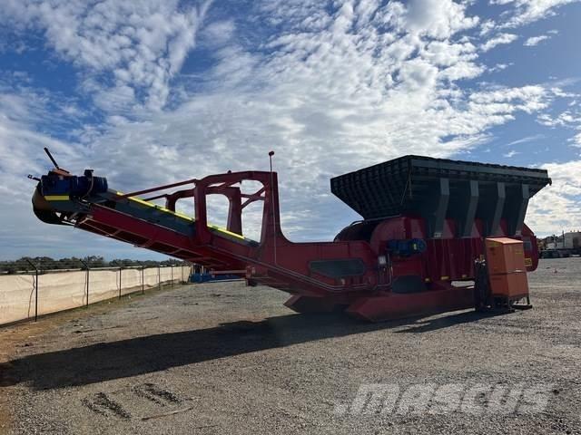 Striker TL2000 Silos e moegas