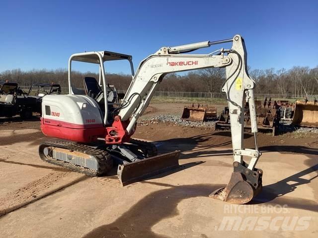 Takeuchi TB240 Escavadeiras de esteiras