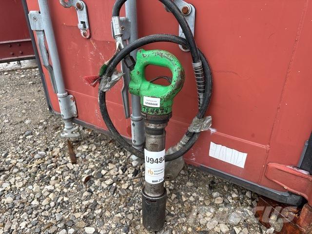  Tamco RB133 Construção - Outros
