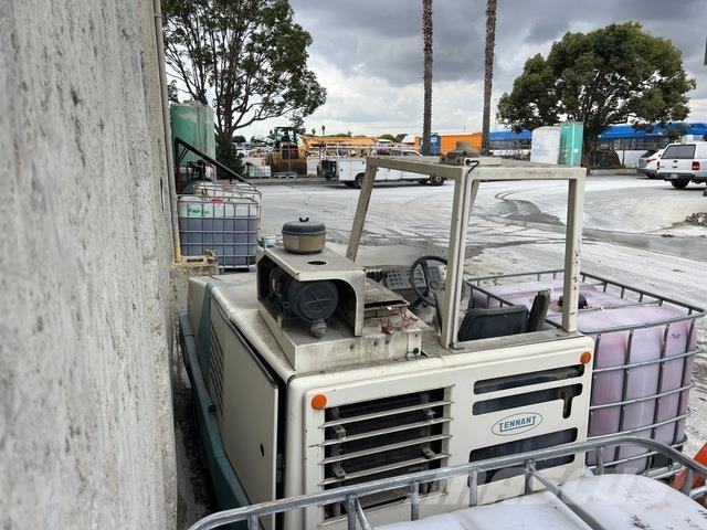 Tennant 800 Varredoras interior