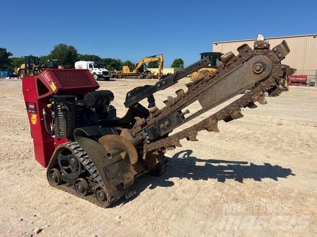 Toro TRX-300 Abre-valas