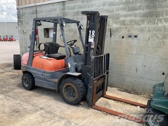 Toyota 6FGU30 Construção - Outros
