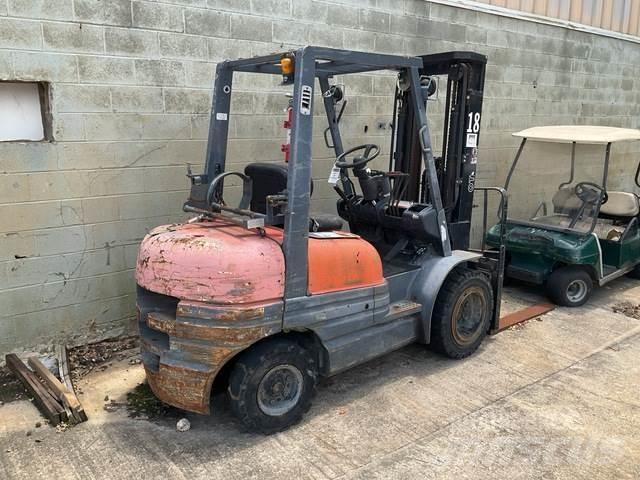 Toyota 6FGU30 Construção - Outros
