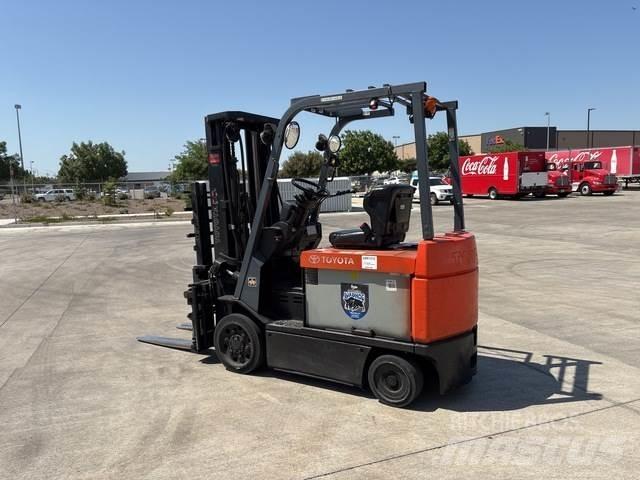 Toyota 7FBCU30 Empilhadores eléctricos