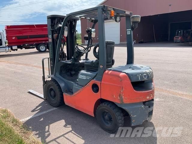 Toyota 8FDU25 Empilhadores - Outros