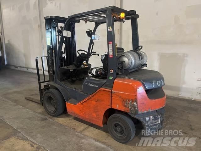Toyota 8FGU25 Construção - Outros

