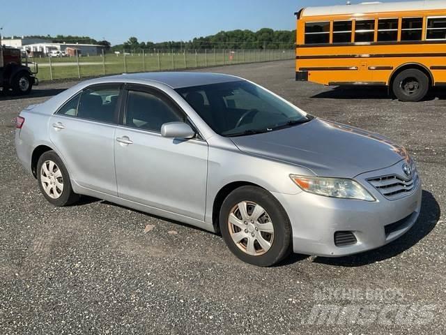 Toyota Camry Automóvel