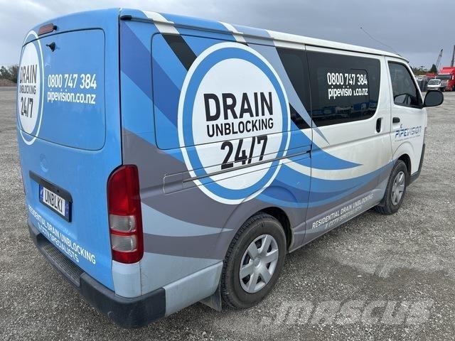 Toyota HiAce Carrinhas de caixa fechada