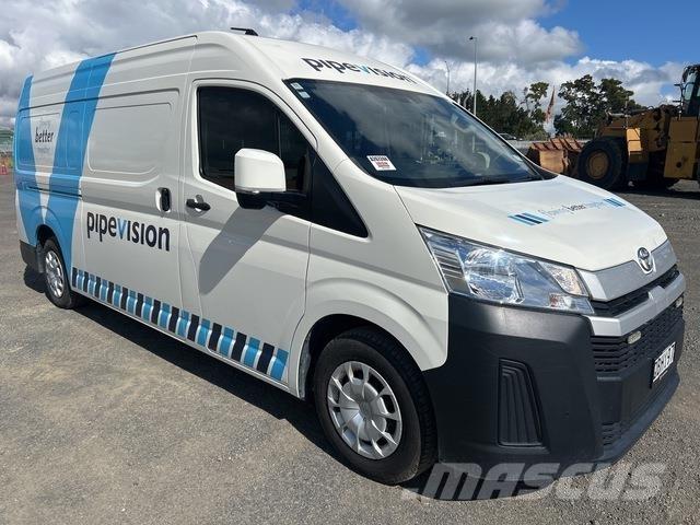 Toyota HiAce Carrinhas de caixa fechada