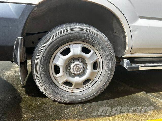 Toyota Prado Automóvel