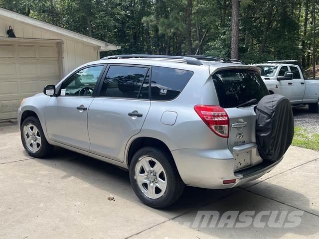 Toyota RAV4 Automóvel
