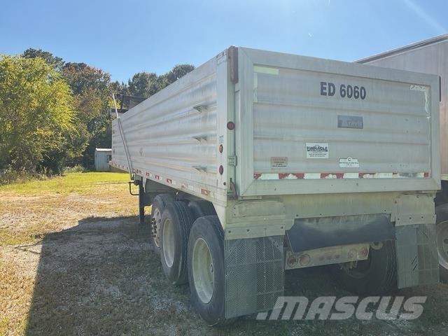 Travis  Reboques basculantes