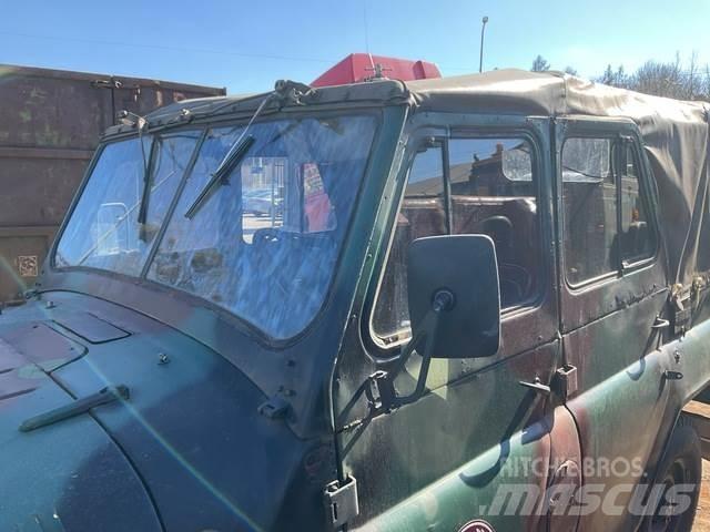  UAZ 469B Automóvel
