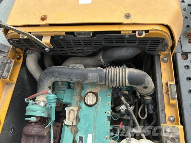 Volvo EC220DL Escavadeiras de esteiras