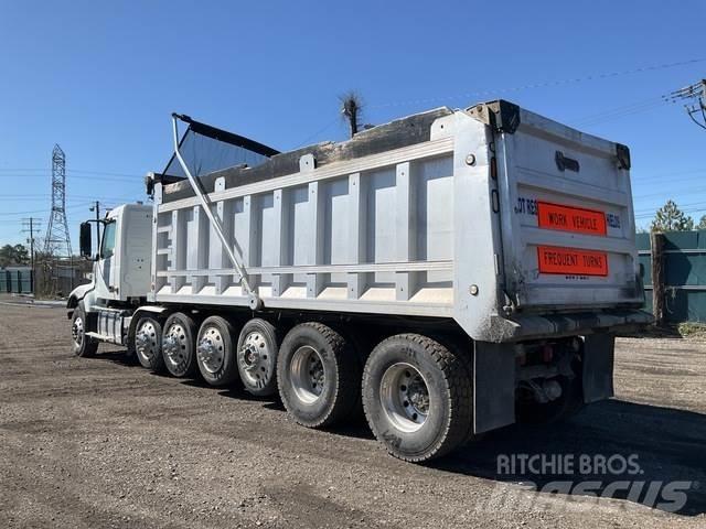 Volvo VHD Camiões basculantes