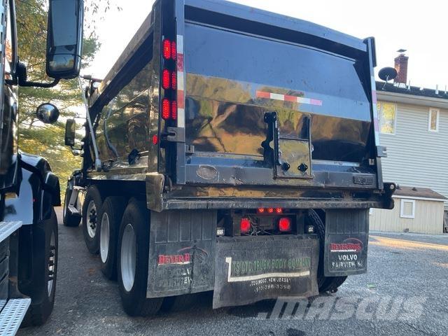 Volvo VHD Camiões basculantes