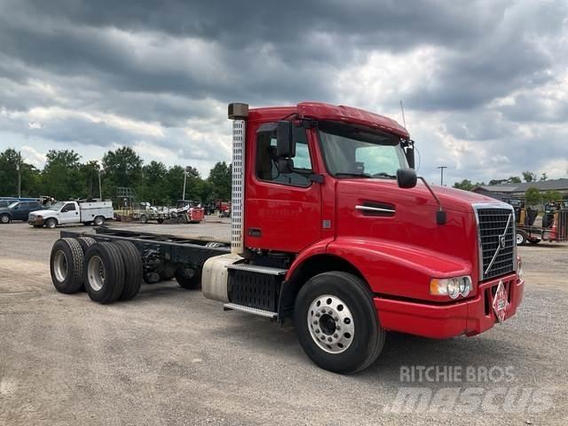 Volvo VHD64B Cabines e interior
