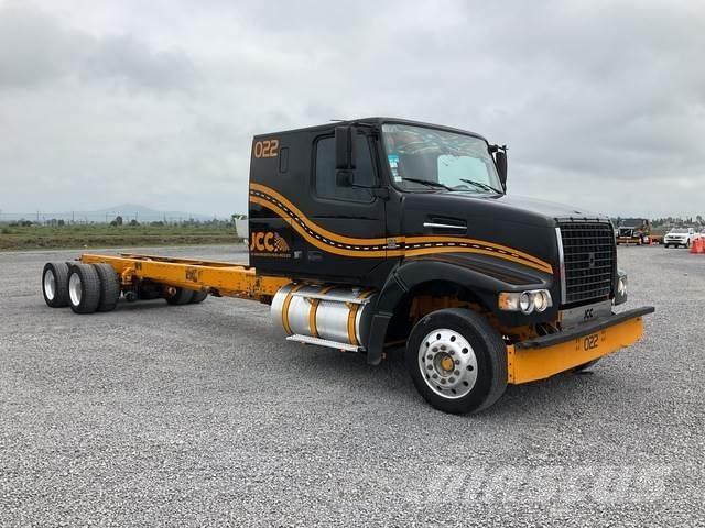 Volvo VHD64F Cabines e interior