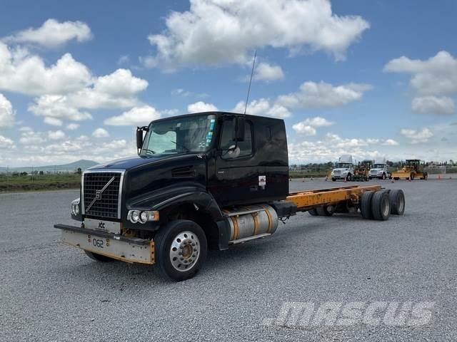 Volvo VHD64F Cabines e interior