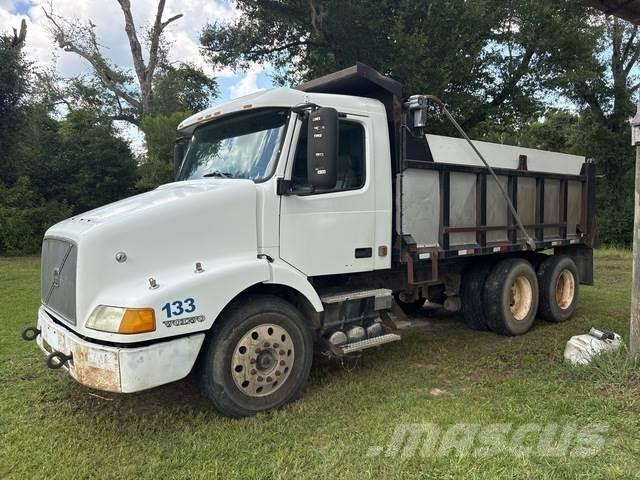 Volvo VN Camiões basculantes