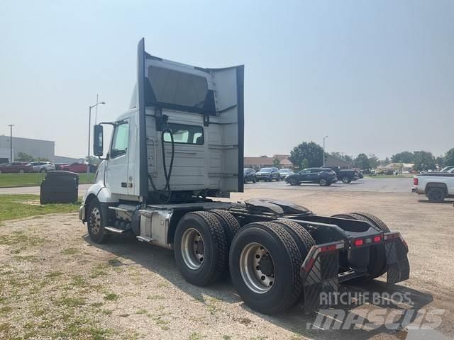 Volvo VNL 300 Cavalos Mecânicos