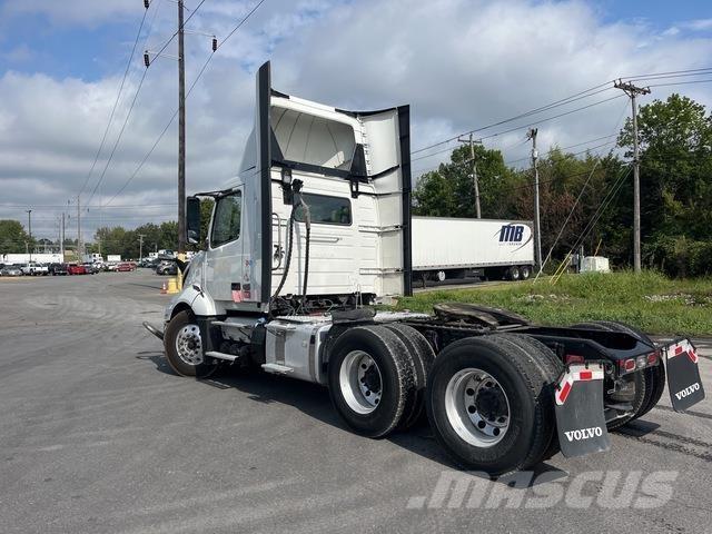 Volvo VNL 300 Cavalos Mecânicos
