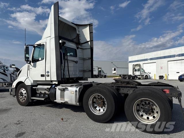 Volvo VNL 300 Cavalos Mecânicos