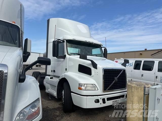 Volvo VNM Cavalos Mecânicos